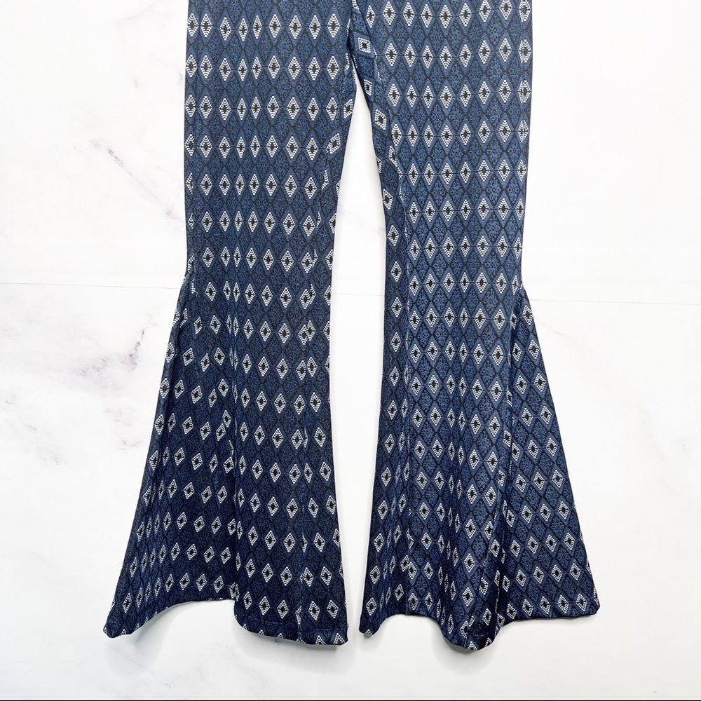FARM Rio Diamond Print Flared Trouser Pant - Picture 3 of 10